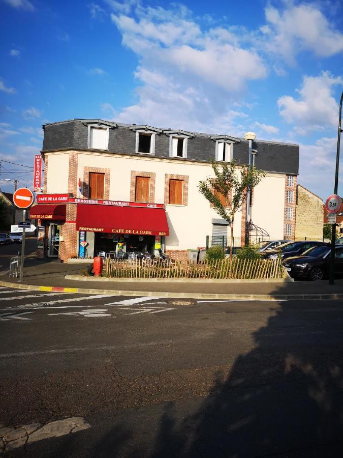 Cafe De La Gare Hotel Bessancourt Exterior foto